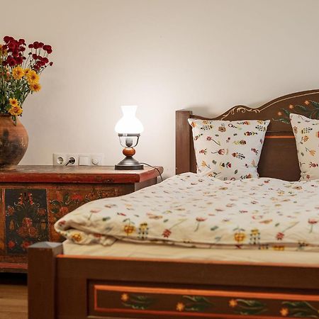Отель Casa Kraus Crit Экстерьер фото