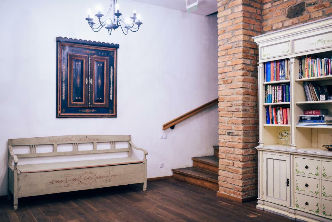 Отель Casa Kraus Crit Экстерьер фото